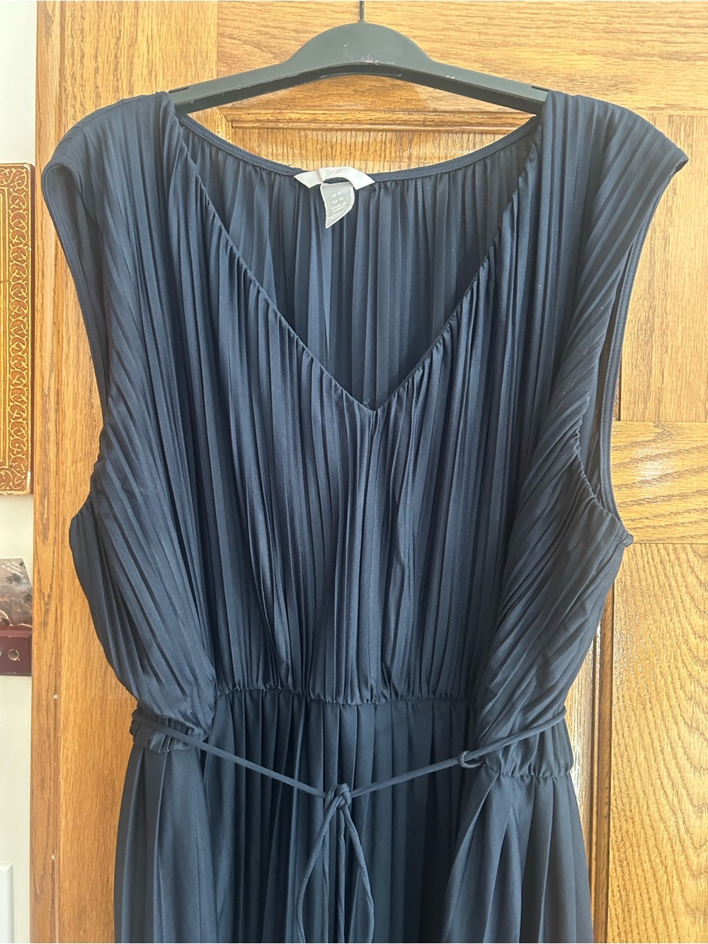 H&M Navy Pleated Sleeveless Midi Dress with Drawstring Waist